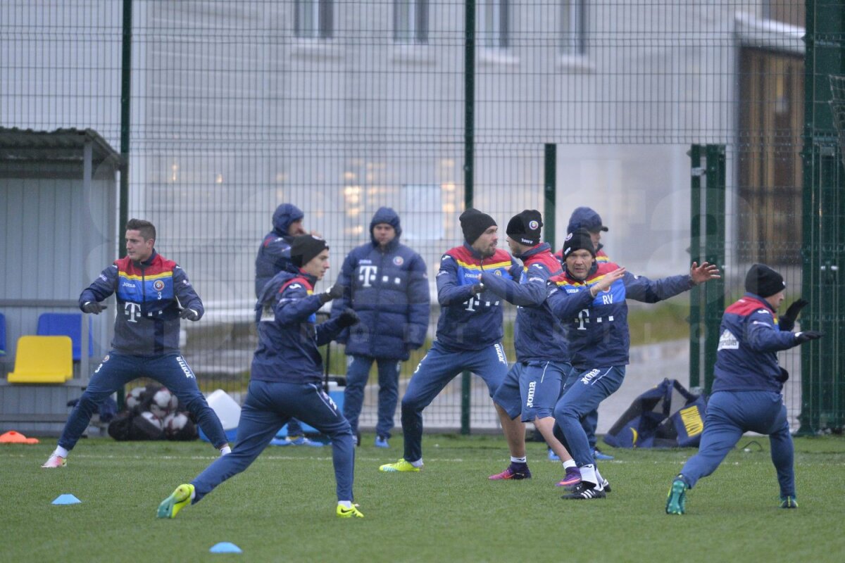 Daum face schimbări cu Kazahstan: cum va arăta echipa marţi + FOTO Condiții neobișnuite pentru tricolori: două ore, diferență de 28 de grade şi iarbă din plastic