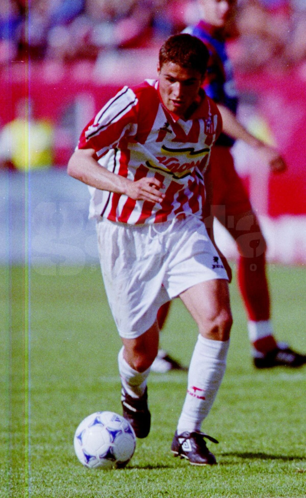 GALERIE FOTO "Briliantul" revine după 16 ani în Ștefan cel Mare » 10 imagini RARE cu Mutu la Dinamo!