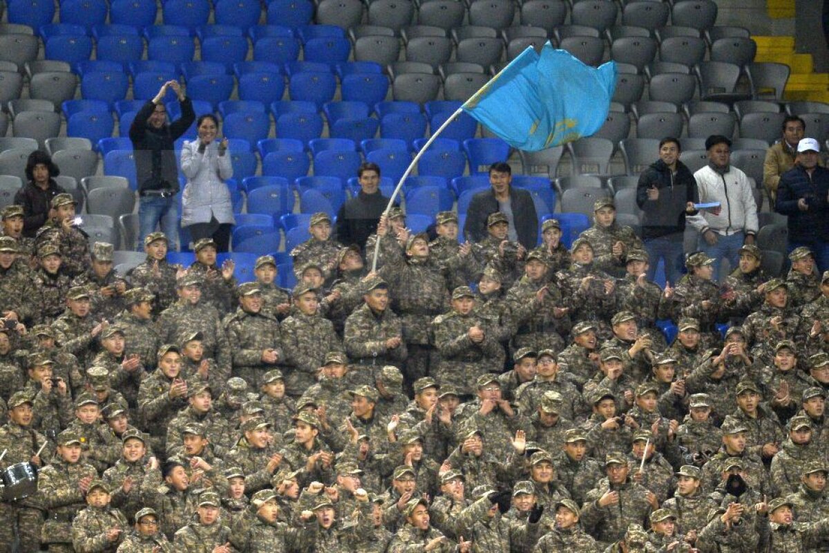 GALERIE FOTO Ca pe Ghencea odinioară! Imagini colosale de pe stadionul din Astana!