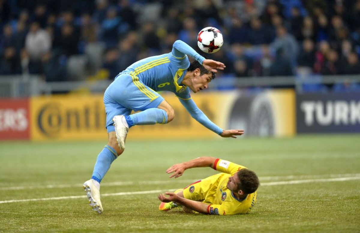 GALERIE FOTO Fără iarbă, fără goluri! » România a remizat în Kazahstan, 0-0, pe un teren imposibil și cu un arbitraj dubios