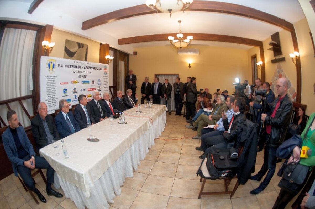 VIDEO+FOTO Petrecere de zile mari la aniversarea a 50 de ani de la victoria Petrolului cu Liverpool