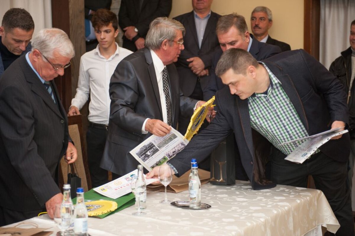 VIDEO+FOTO Petrolul a serbat ieri 50 de ani de la succesul cu Liverpool, 3-1 în CCE, singurul al românilor împotriva ”cormoranilor”: ”Nu jucăm cu o minge mai mare?”