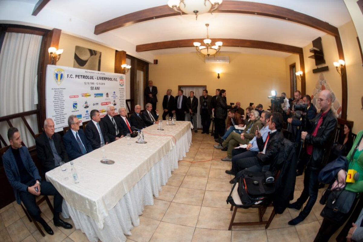 VIDEO+FOTO Petrolul a serbat ieri 50 de ani de la succesul cu Liverpool, 3-1 în CCE, singurul al românilor împotriva ”cormoranilor”: ”Nu jucăm cu o minge mai mare?”
