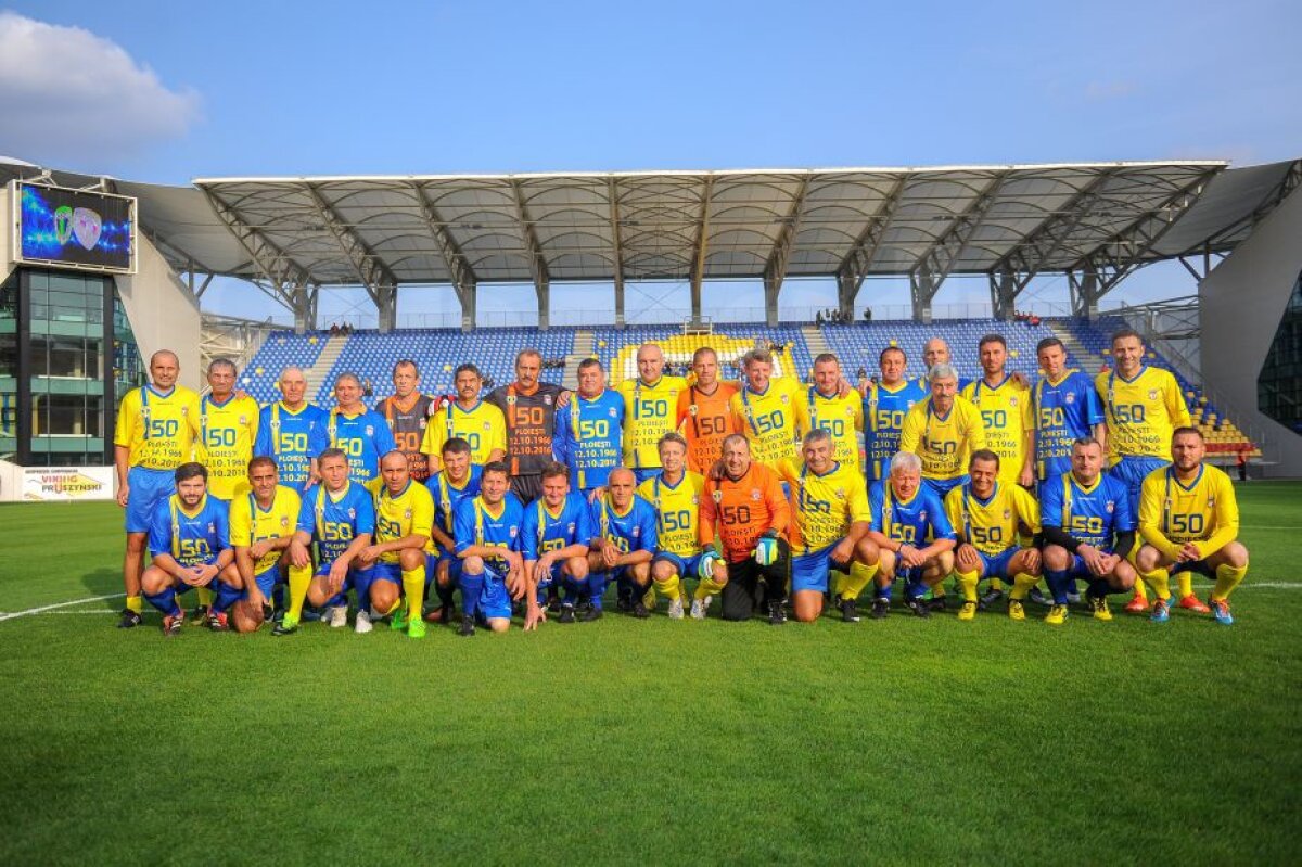 VIDEO + FOTO Atmosferă fantastică pe "Ilie Oană" la sărbătoarea Petrolului! Fanii au celebrat 50 de ani de la victoria cu Liverpool