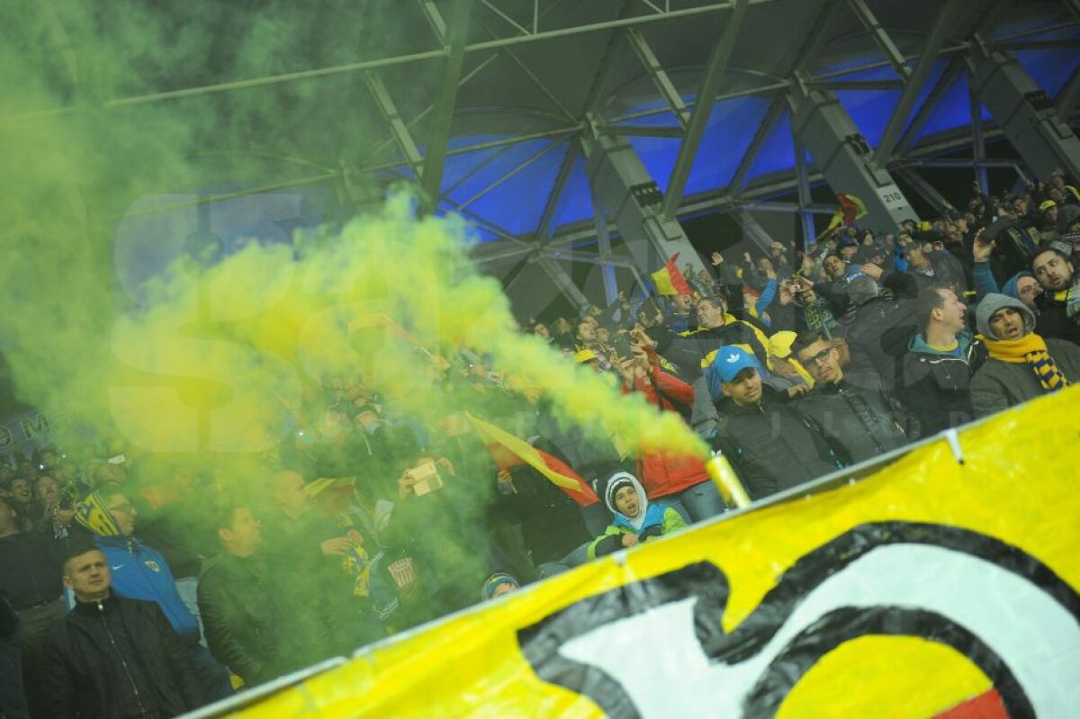 VIDEO + FOTO Atmosferă fantastică pe "Ilie Oană" la sărbătoarea Petrolului! Fanii au celebrat 50 de ani de la victoria cu Liverpool