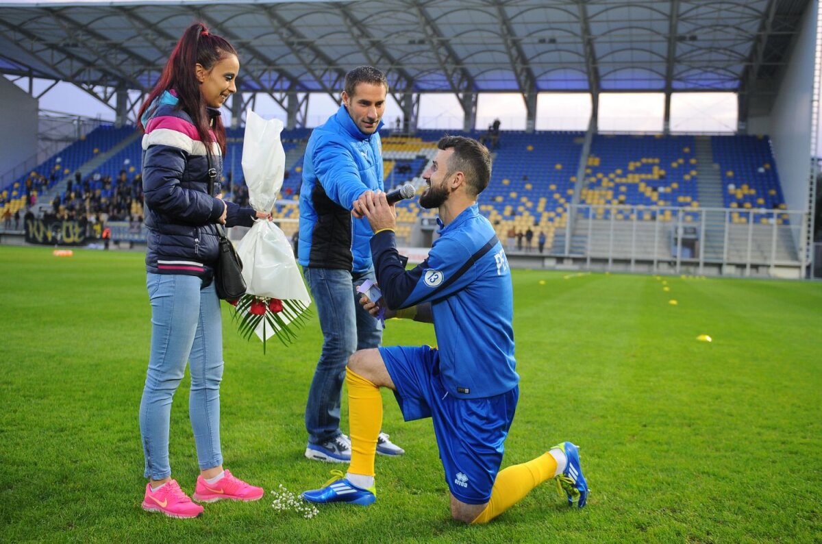 FOTO Show pentru legende » Petrolul a rememorat printr-un amical special victoria cu Liverpool