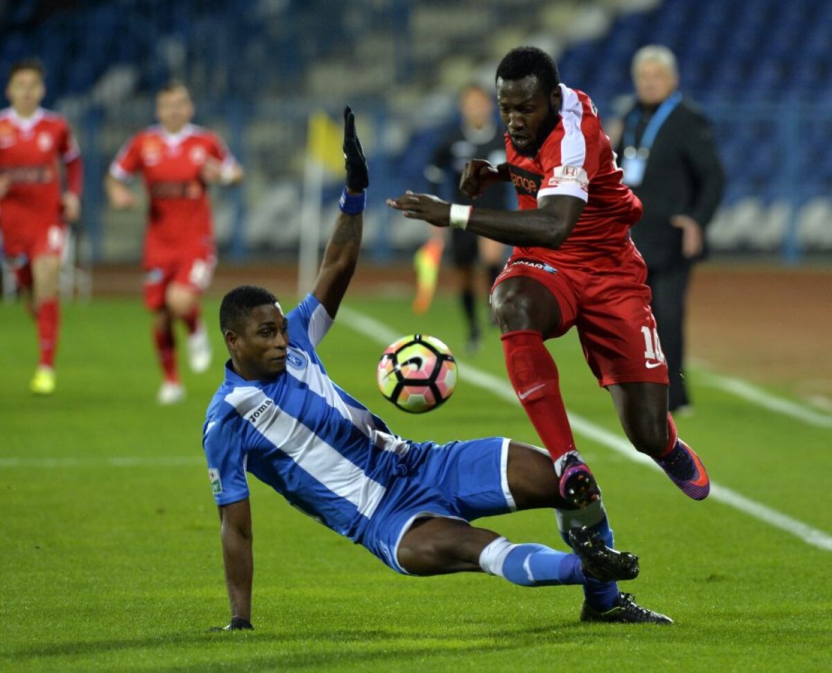 FOTO + VIDEO CS U Craiova o bate pe Dinamo, 2-1, și se apropie la 3 puncte de liderul Steaua » "Câinii" au ajuns la al treilea eșec consecutiv și se scufundă în clasament