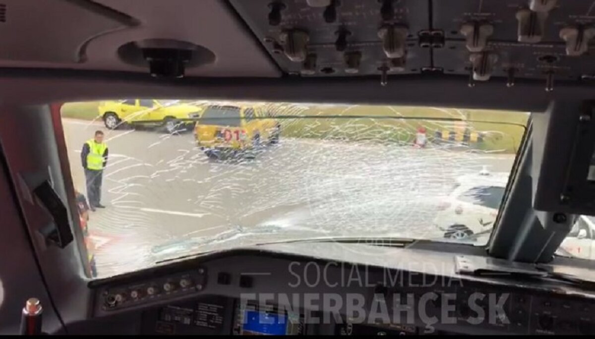 GALERIE FOTO Avionul unei mari echipe din Europa a aterizat de urgenţă la Budapesta!