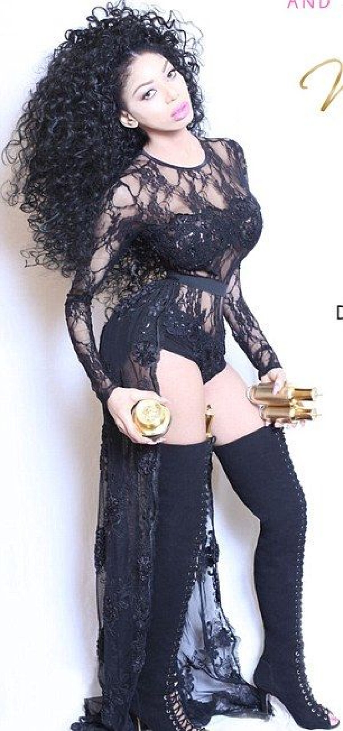 FOTO Fac ravagii în cameră » Vecinii l-au reclamat: ”Gemetele lor nu ne lasă să dormim”. Despre ce fotbalist este vorba