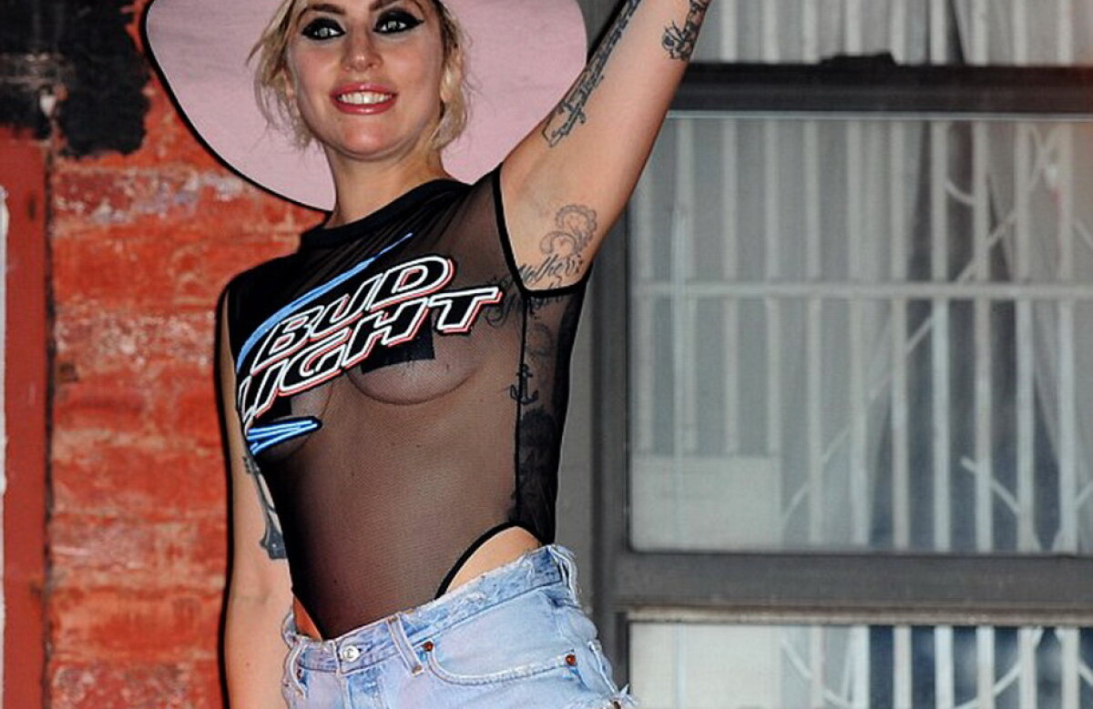 GALERIE FOTO » Lady Gaga, o nouă ținută incendiară