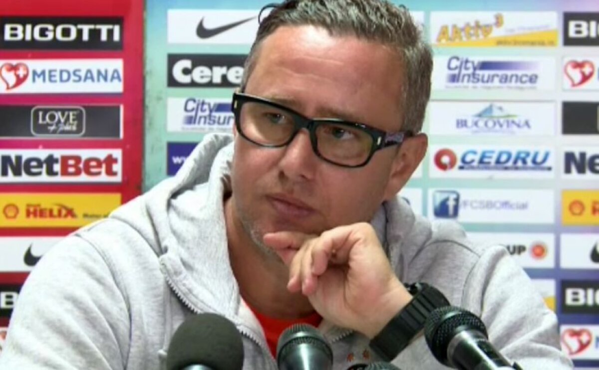 Ochelarii lui Mou » Reghe a surprins la conferința de presă. Cât costă accesoriul purtat de antrenor