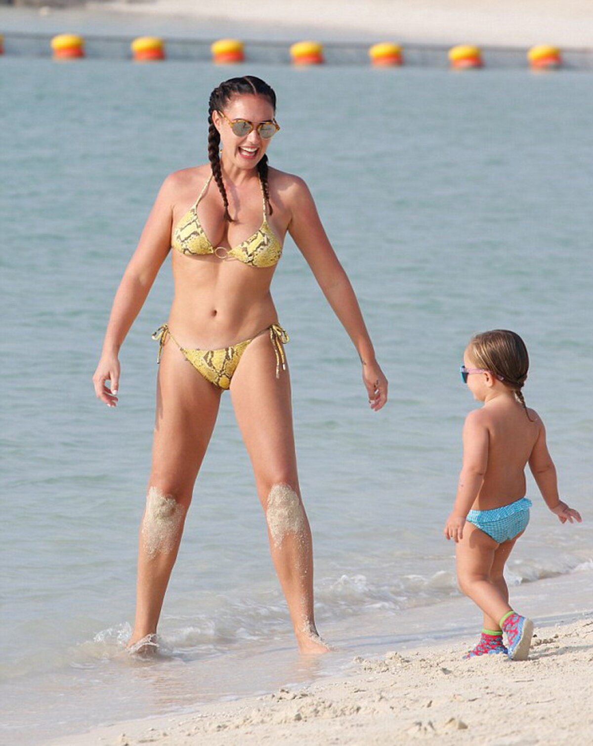 Tamara Ecclestone, o nouă apariţie senzaţională la plajă