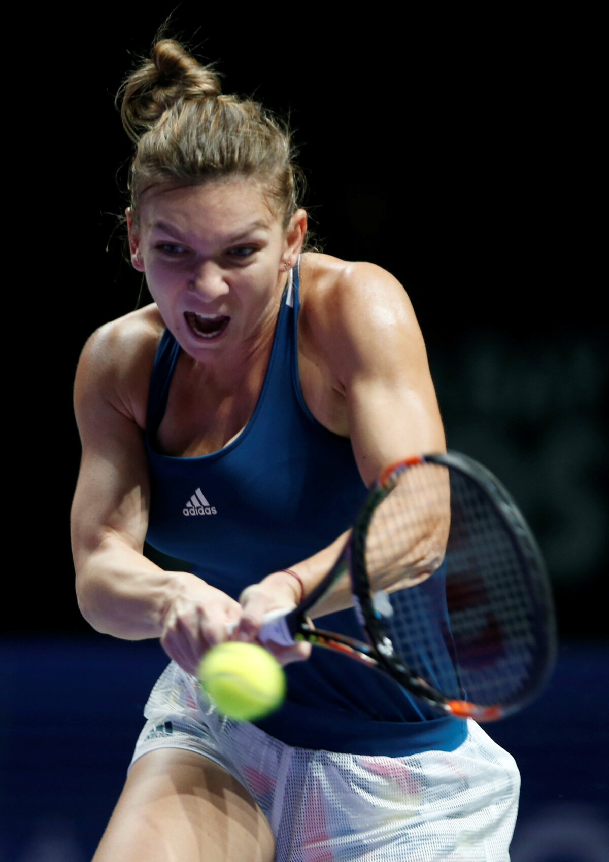 Simona, out! Halep părăsește Turneul Campioanelor după o luptă feroce cu Dominika Cibulkova