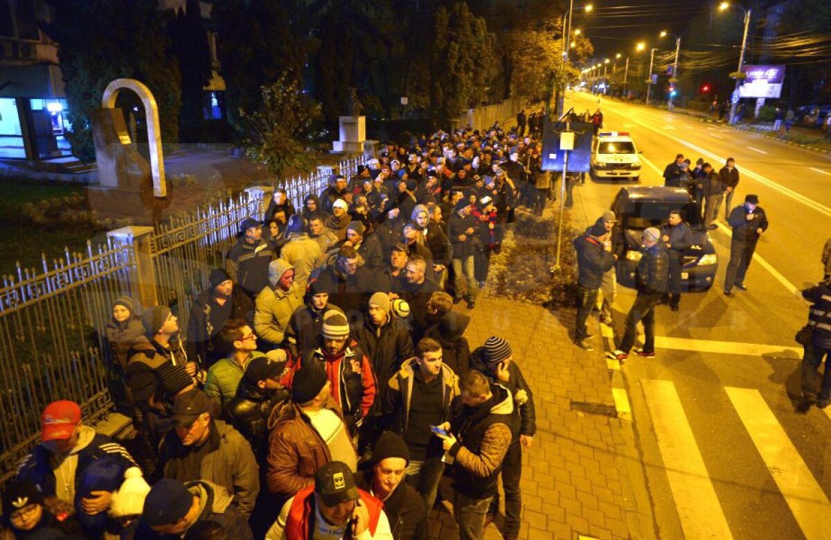 GALERIE FOTO și VIDEO Imagini incredibile de la Suceava » Ce se întâmpla în afara stadionului la startul partidei