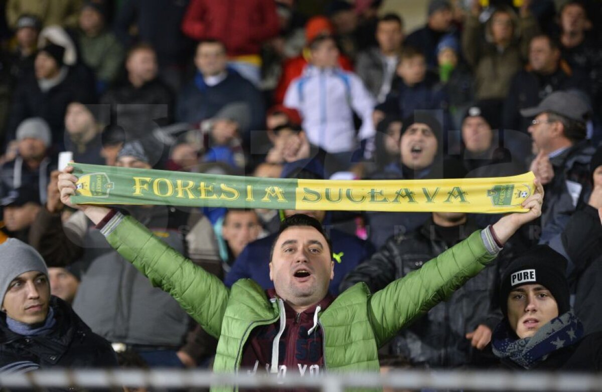 GALERIE FOTO și VIDEO Imagini incredibile de la Suceava » Ce se întâmpla în afara stadionului la startul partidei