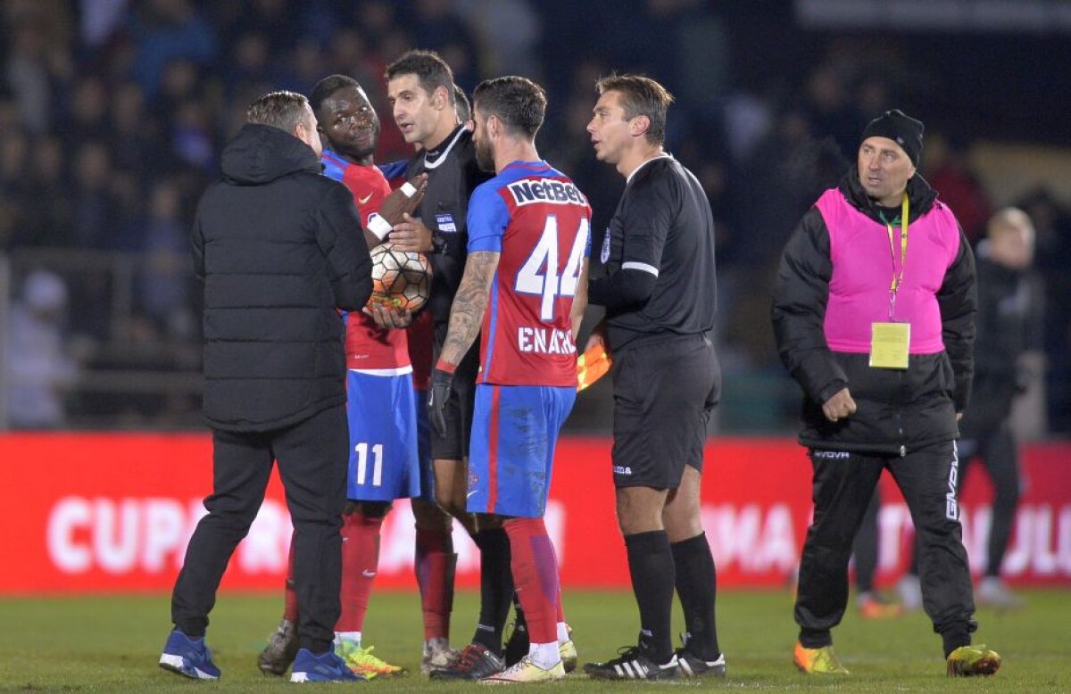 FOTO Camerele TV și-au întrerupt transmisia într-un moment tensionat » Ce nu s-a văzut la pauza meciului de la Suceava