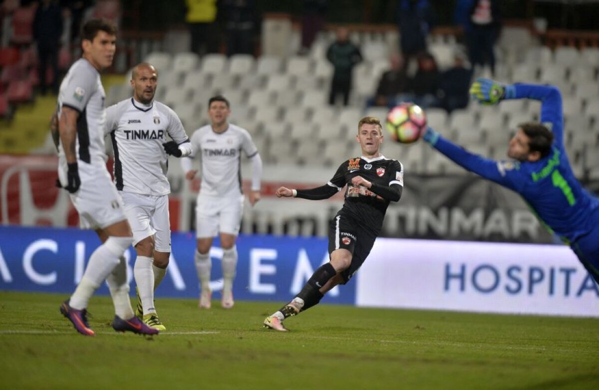 VIDEO și FOTO » Dinamo - Astra 2-2 » Dinamo a avut avantaj de două goluri și un om în plus și a luat două goluri extrem de contestate