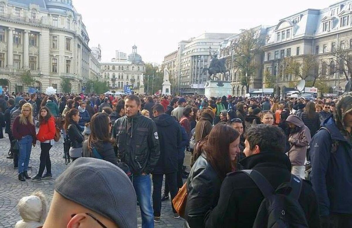 FOTO+VIDEO UPDATE Marș tăcut, la un an de la Colectiv 