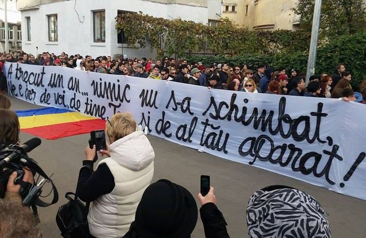 FOTO+VIDEO UPDATE Marș tăcut, la un an de la Colectiv 