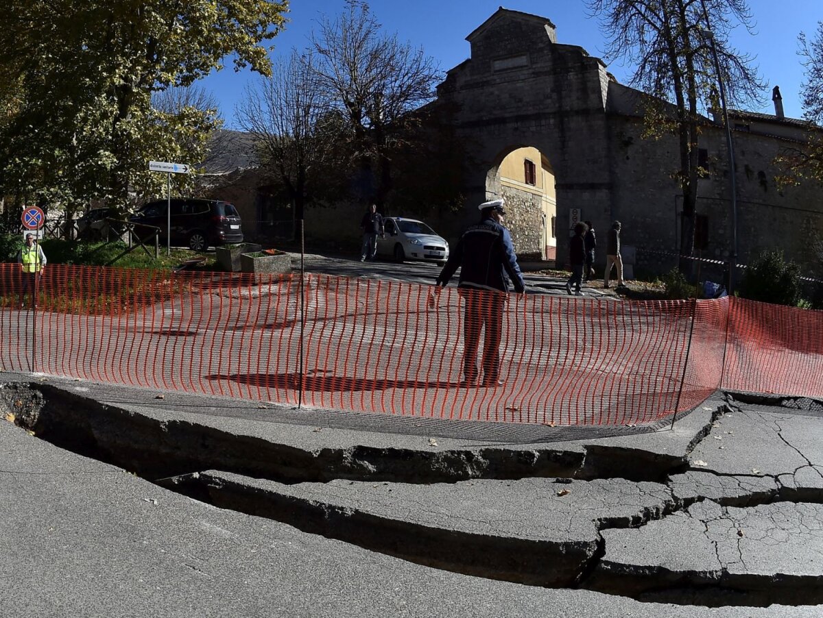 Norcia Romena rasă de seism » Cutremurul de duminică a transformat în ruine o localitate frecventată de echipele românești
