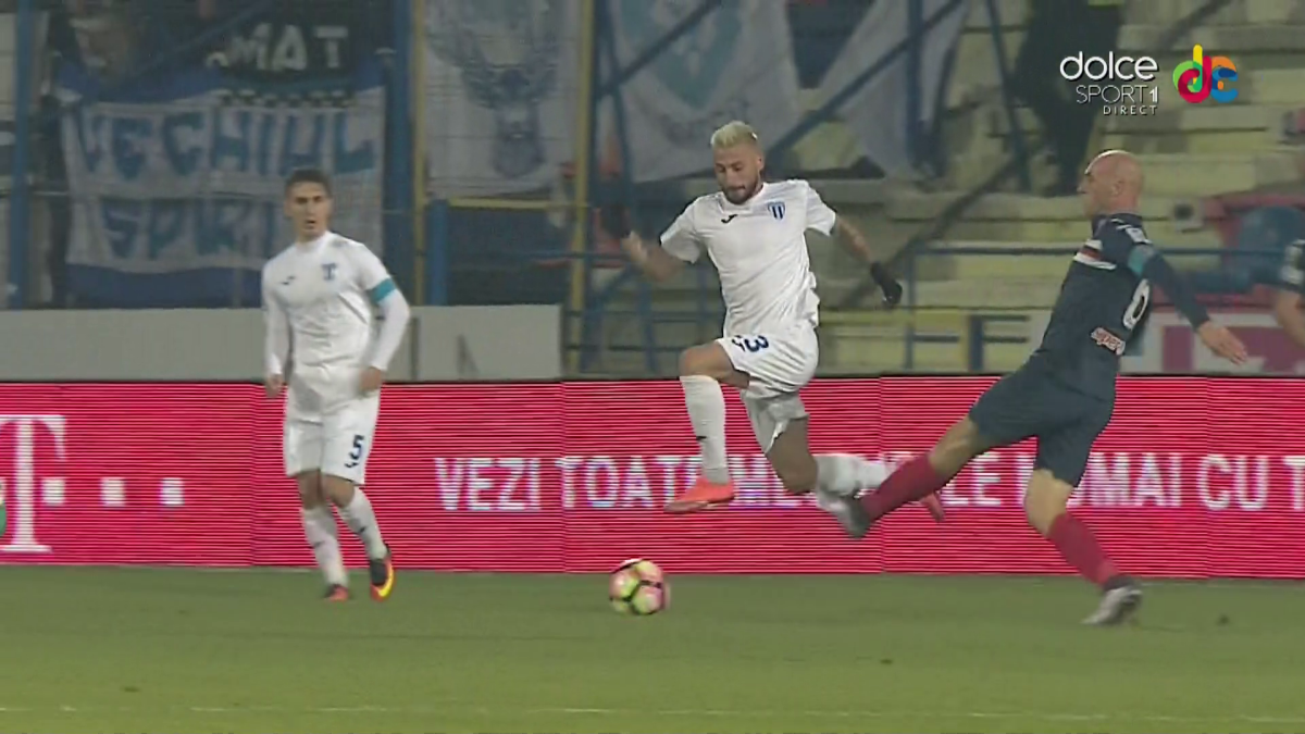 GALERIE FOTO Orbit de furie » Faza pentru care s-a arătat "roșu" direct la ASA - CSU Craiova