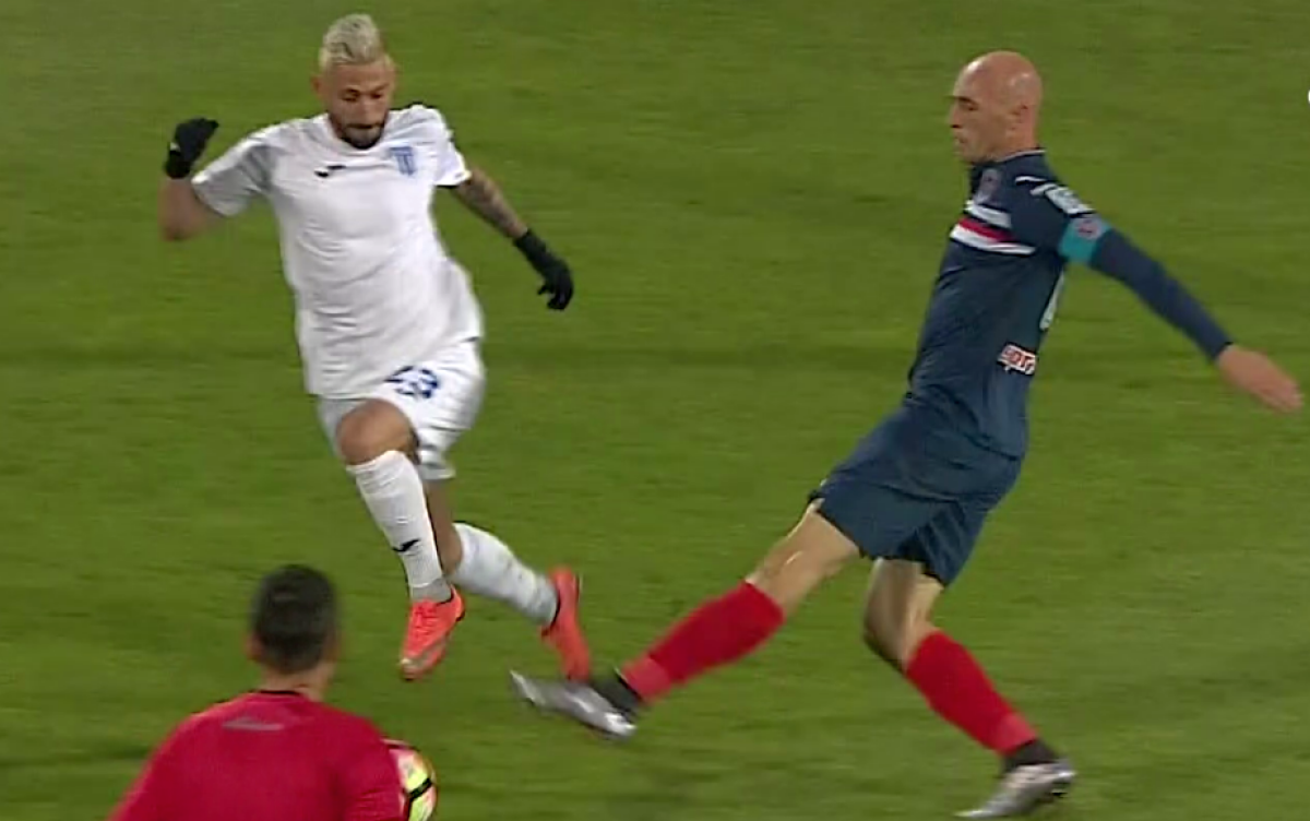 GALERIE FOTO Orbit de furie » Faza pentru care s-a arătat "roșu" direct la ASA - CSU Craiova