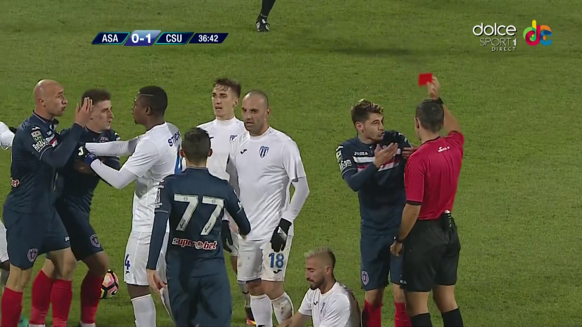 GALERIE FOTO Orbit de furie » Faza pentru care s-a arătat "roșu" direct la ASA - CSU Craiova