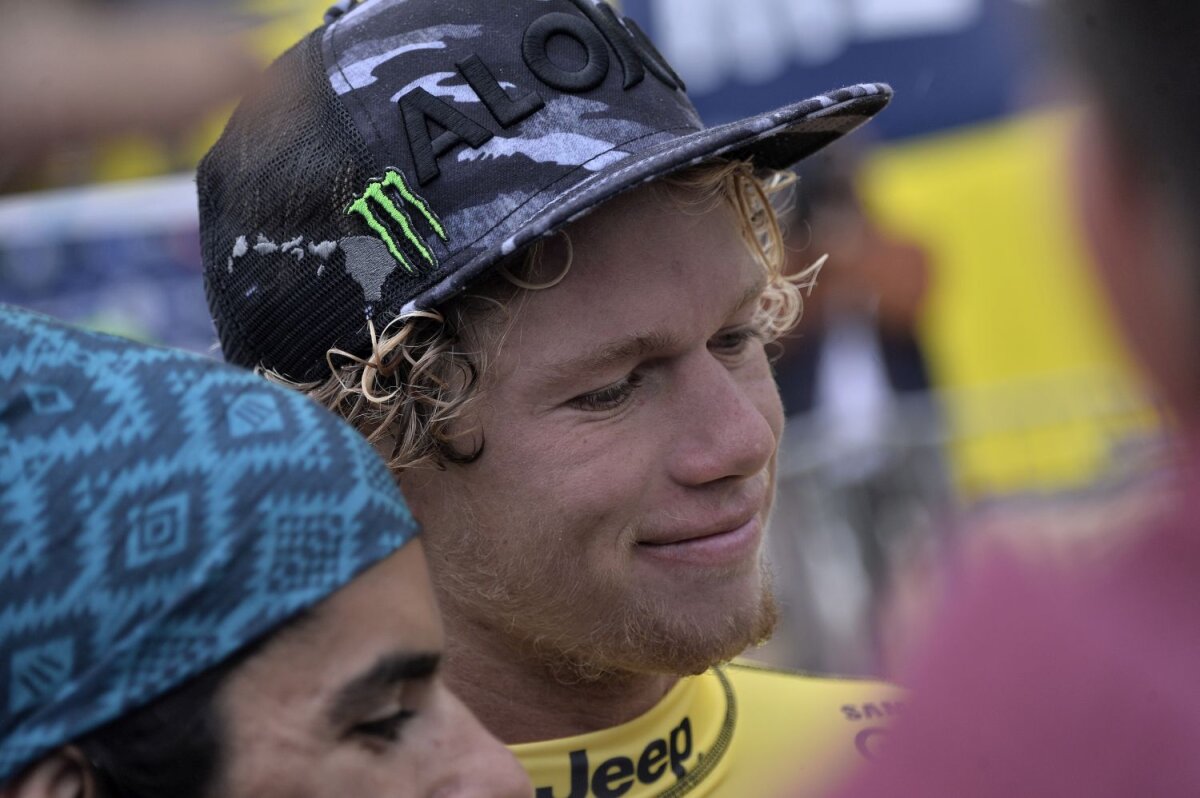 SUPER FOTO Vânătoare de valuri » GSP a participat la o competiție de top la surf: cum se desfășoară