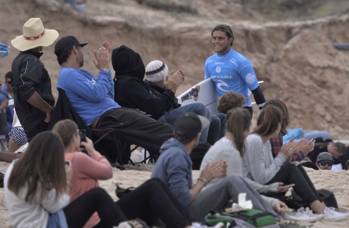 SUPER FOTO Vânătoare de valuri » GSP a participat la o competiție de top la surf: cum se desfășoară
