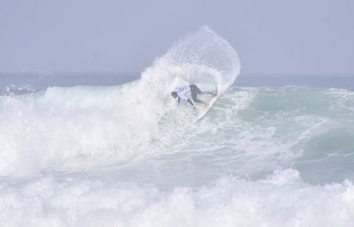 SUPER FOTO Vânătoare de valuri » GSP a participat la o competiție de top la surf: cum se desfășoară