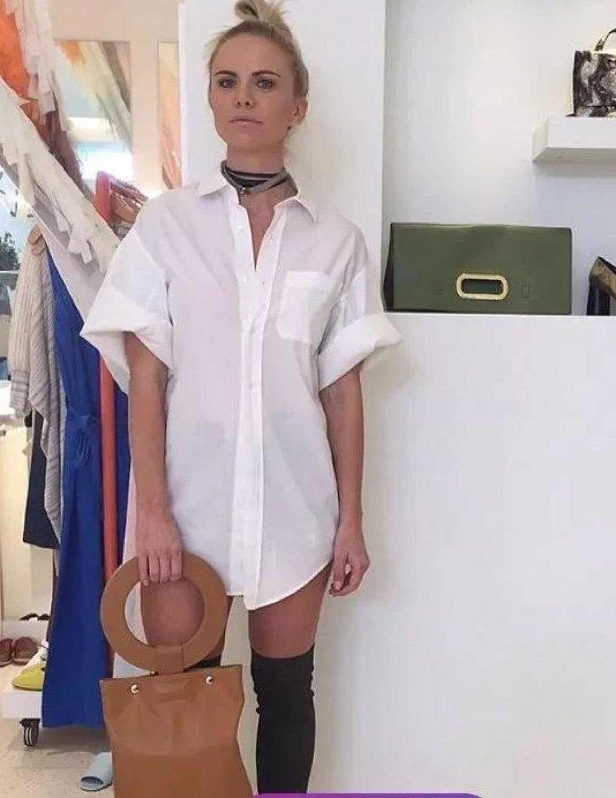 FOTO Tiger schimbă blondele ca mingile » Campionul american a făcut o nouă cucerire