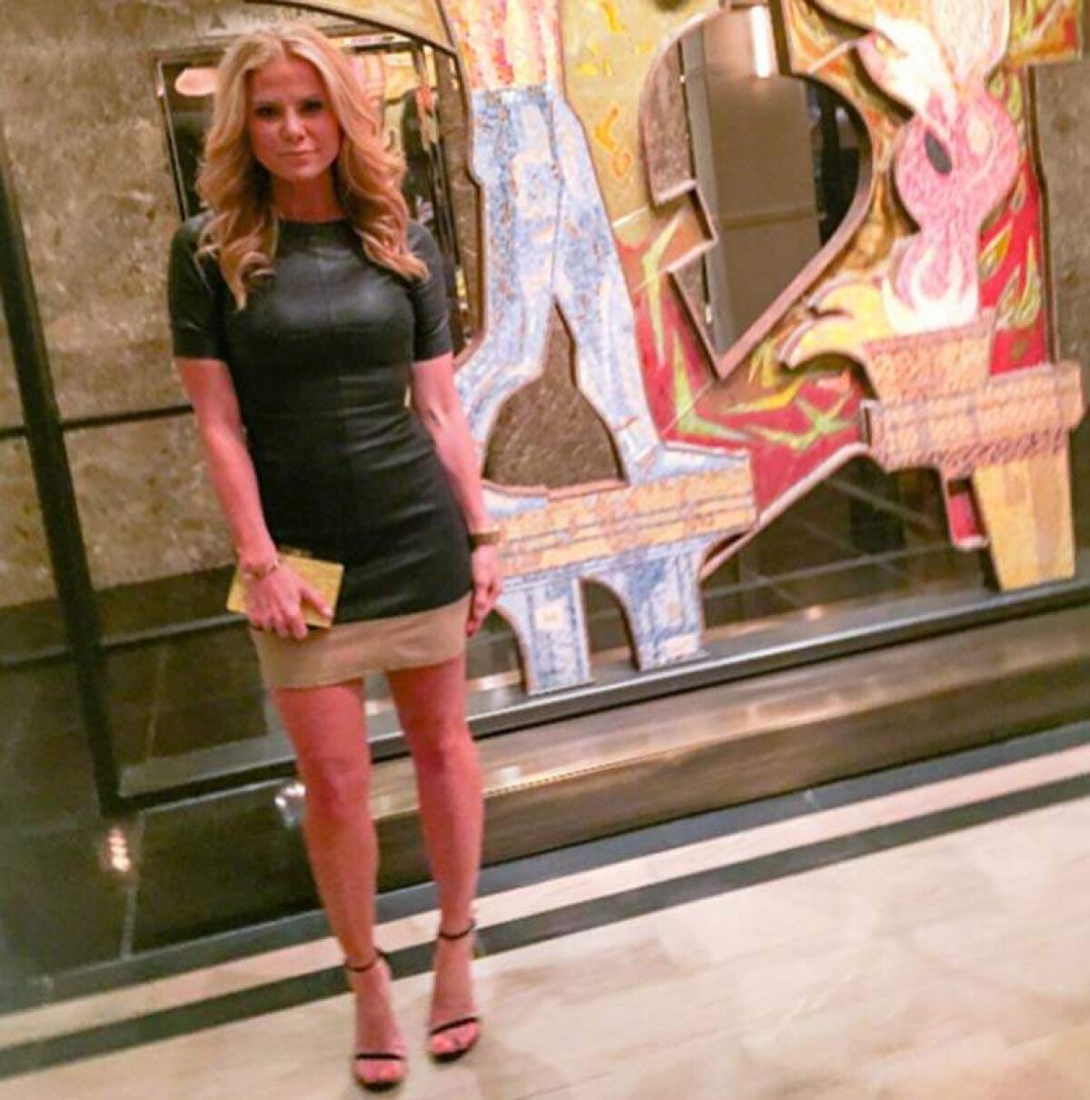 FOTO Tiger schimbă blondele ca mingile » Campionul american a făcut o nouă cucerire