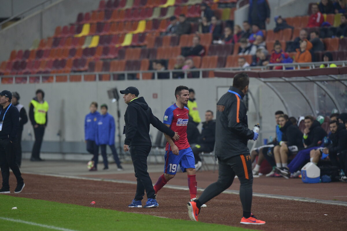 FOTO Gestul prin care Aganovici l-a scos din sărite pe antrenorul Stelei! S-a întâmplat în fața tuturor