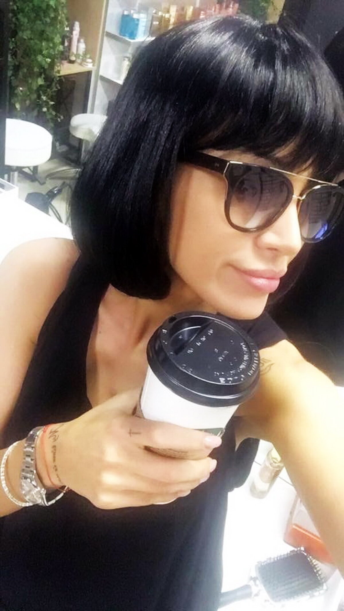 Adelina Pestrițu și-a schimbat din nou look-ul. Nici fanii nu au recunoscut-o