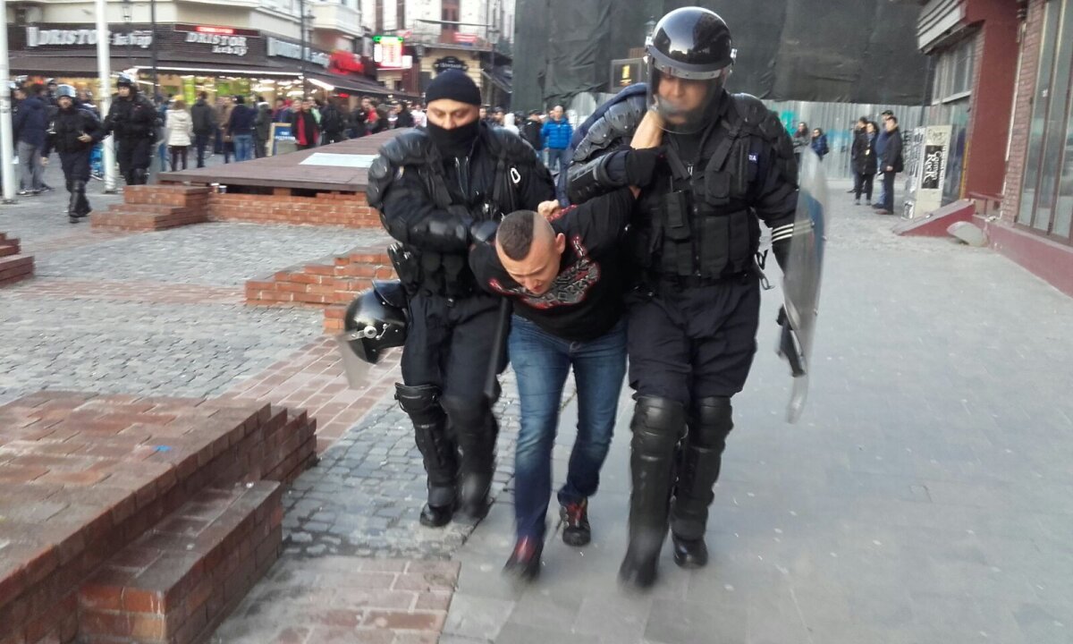 UPDATE, VIDEO și FOTO » Cele mai noi informații înainte de România - Polonia » Suporterii polonezi s-au luat la bătaie între ei și la stadion