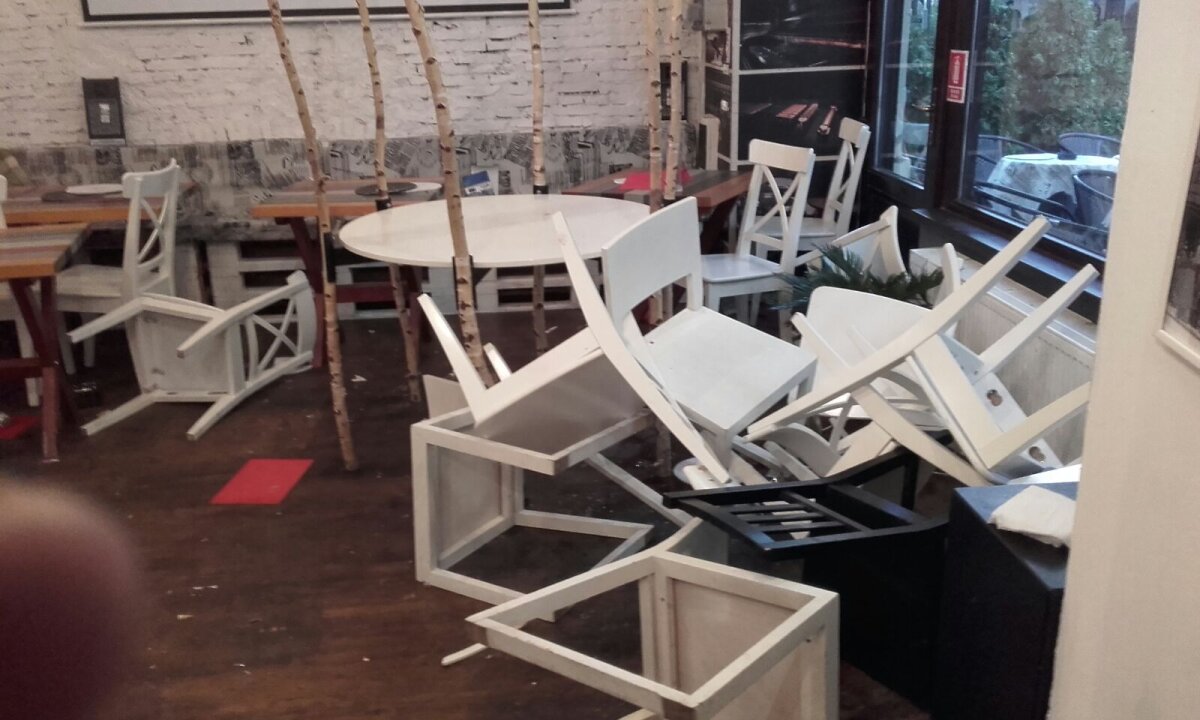 UPDATE, VIDEO și FOTO » Cele mai noi informații înainte de România - Polonia » Suporterii polonezi s-au luat la bătaie între ei și la stadion