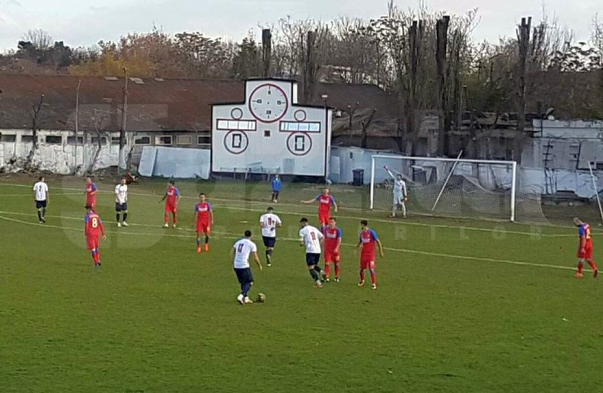  VIDEO + FOTO Steaua II - Urban Titu » Îmbrânceli între jucători + amuzament în tribune: "Du-te la emisiunea «Iartă-mă»"