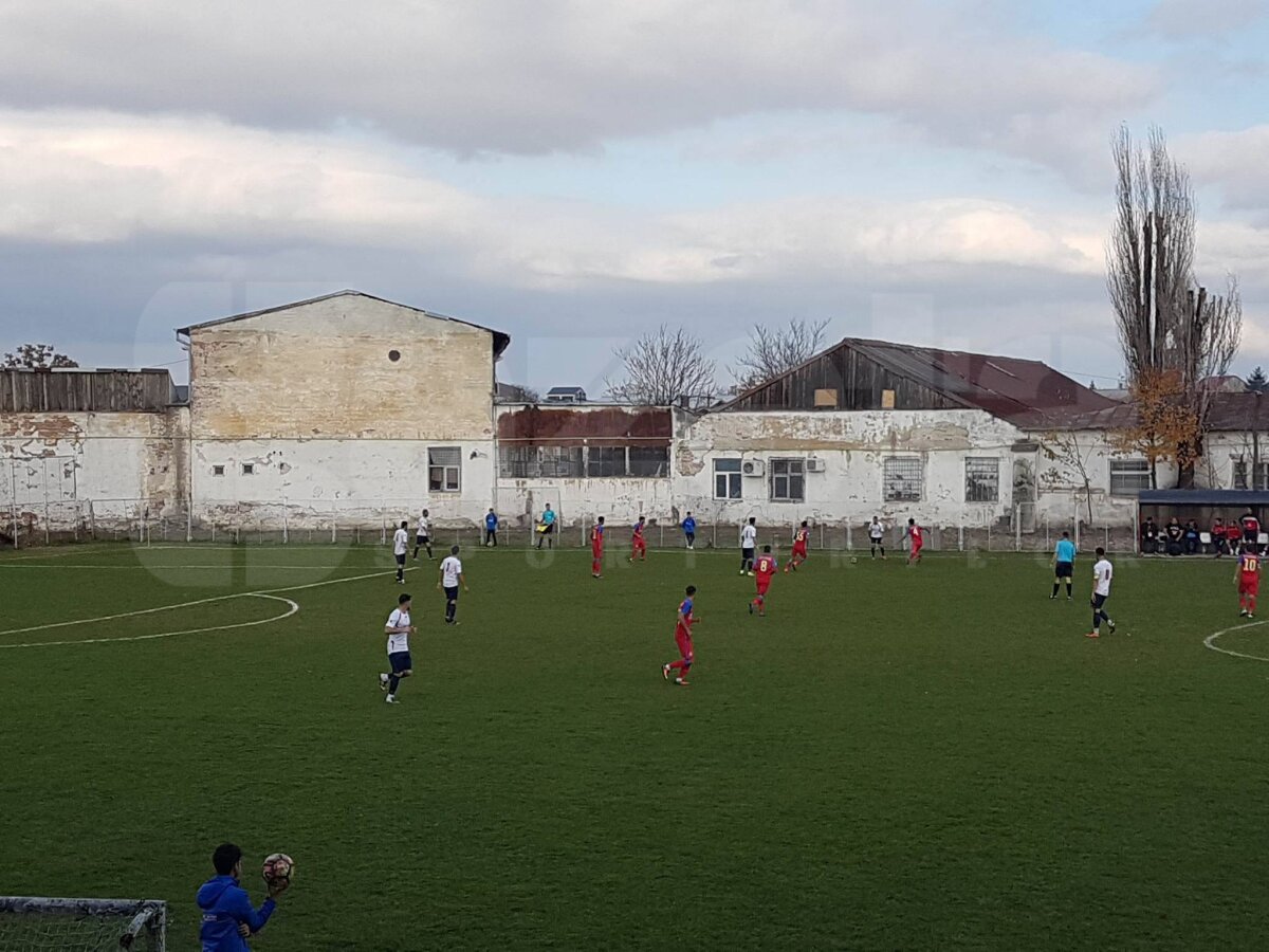  VIDEO + FOTO Steaua II - Urban Titu » Îmbrânceli între jucători + amuzament în tribune: "Du-te la emisiunea «Iartă-mă»"