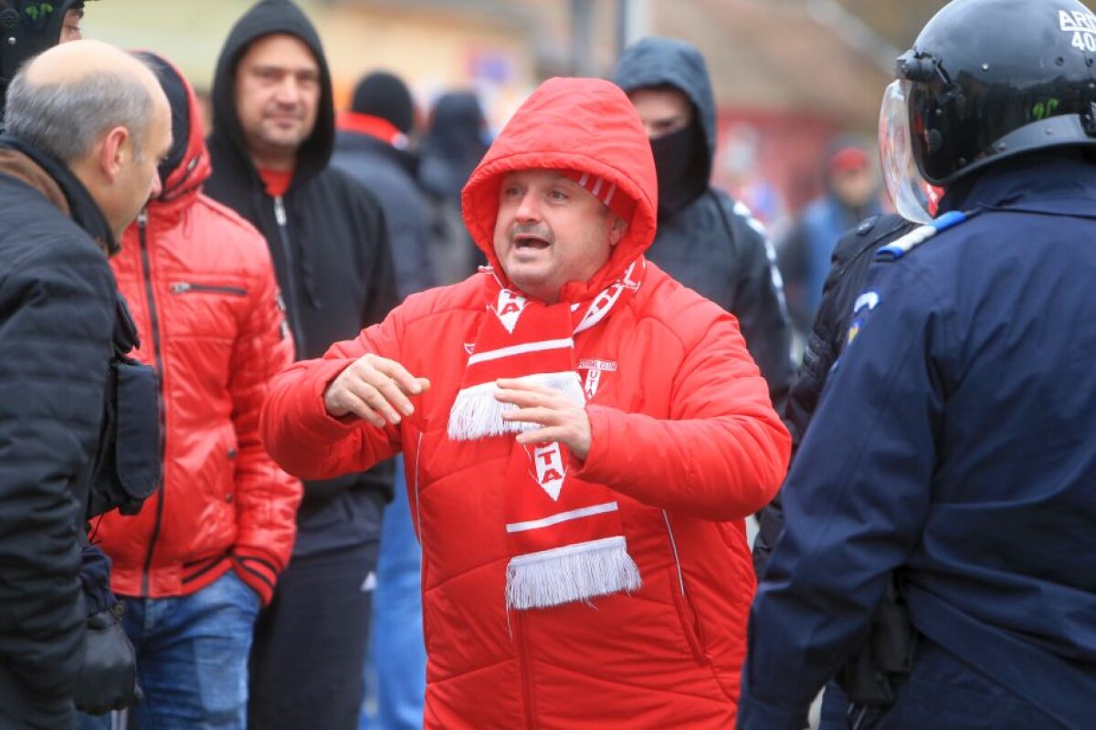 FOTO + VIDEO » UTA - ASU Poli 1-1 » Dramatism, spectacol în tribune și bătăi între fani înainte de meci » Toate rezultatele din Liga a 2-a