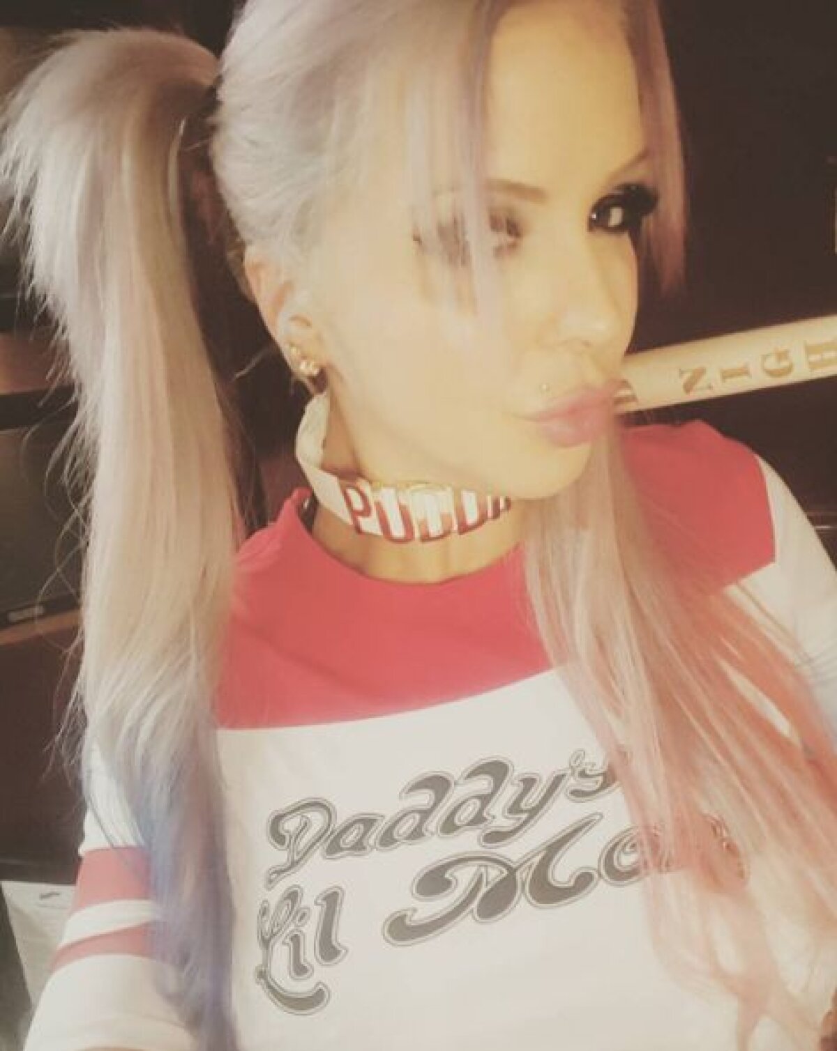 FOTO Totul se plătește! O actriță XXX le cere bani fanilor ei pentru a merge la întâlniri cu iubitul