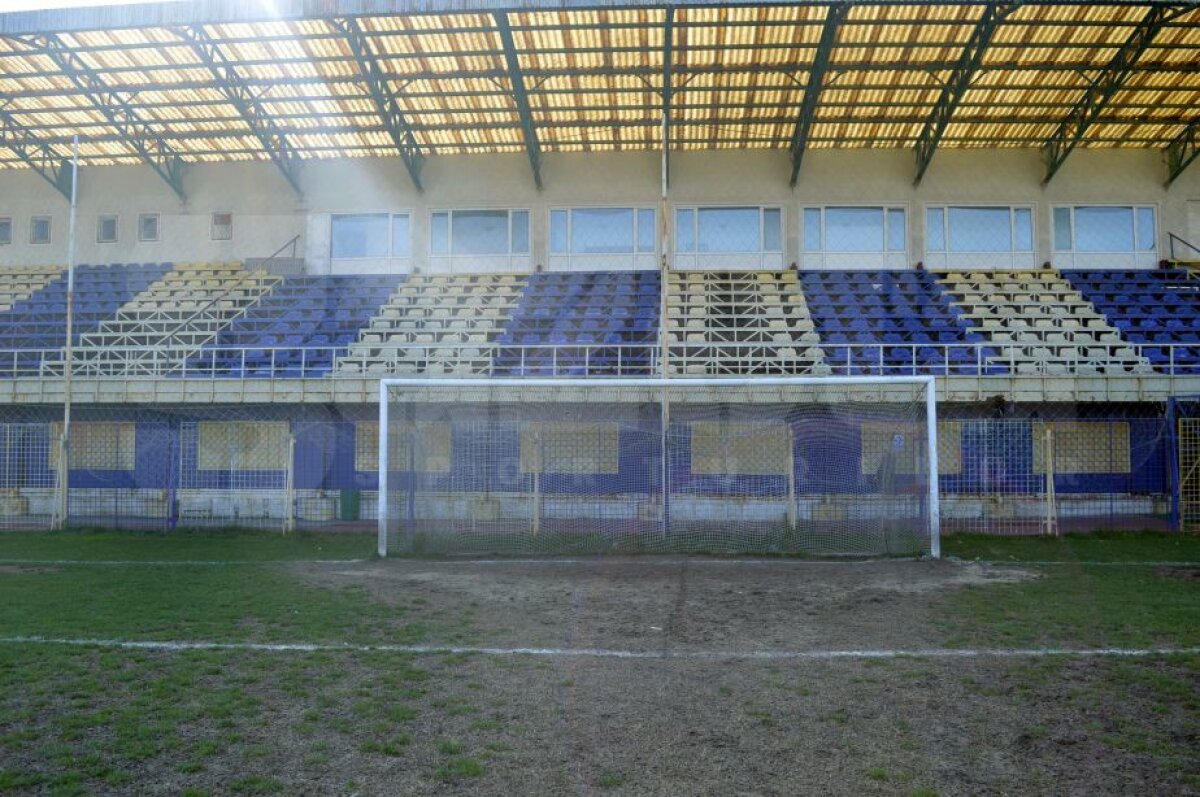 GALERIE FOTO + VIDEO Incursiune spectaculoasă pe stadioanele vechi ale Bucureștiului! Imagini impresionante: cum arată acum baza lui Rocar