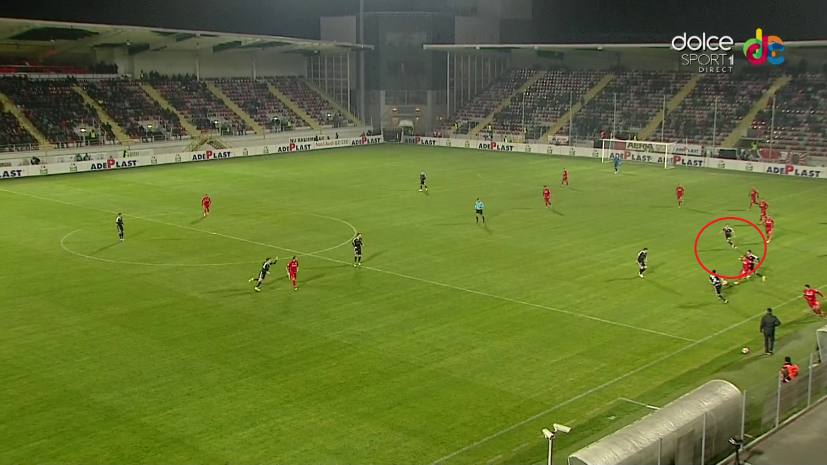 FOTO Omul adus de Mutu a greșit flagrant la golul lui Alibec