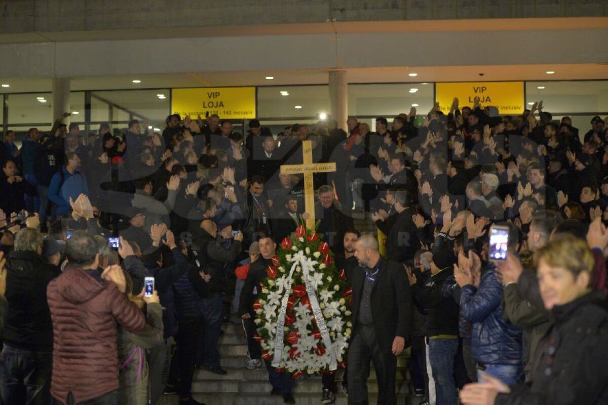 GALERIE FOTO + VIDEO Sicriul lui Daniel Prodan a fost dus la capela din Pipera! Peluza Sud Steaua a venit la Arena Națională și a afișat un banner uriaș