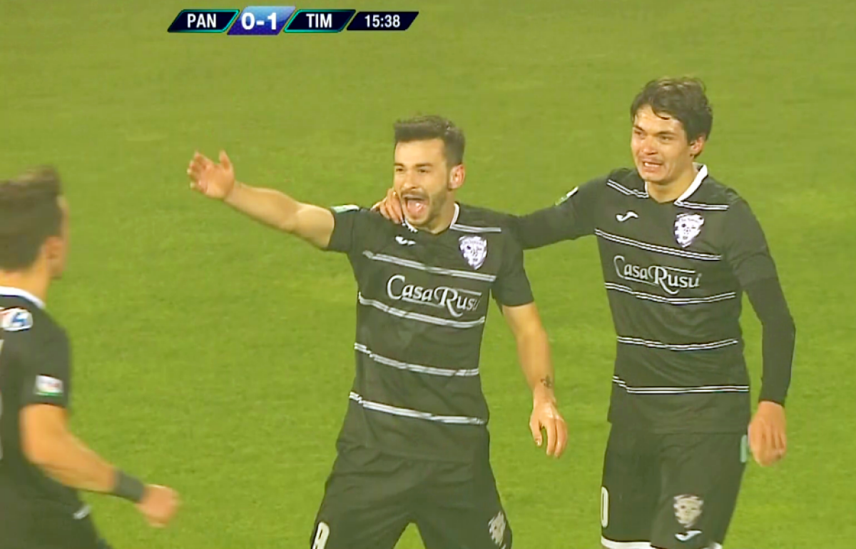 FOTO Timișoara a marcat după un presupus henț al lui Novak! Grigoraș a protestat, dar fără rezultat