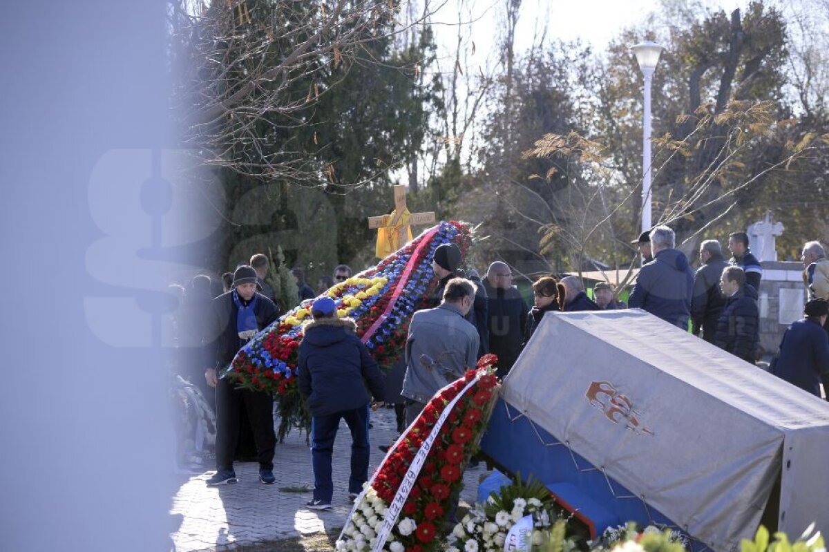 GALERIE FOTO Ultimul omagiu pentru Daniel Prodan » Fostul fotbalist a fost înmormântat azi