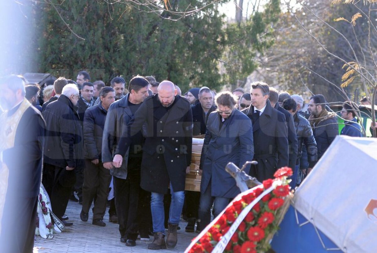GALERIE FOTO Ultimul omagiu pentru Daniel Prodan » Fostul fotbalist a fost înmormântat azi