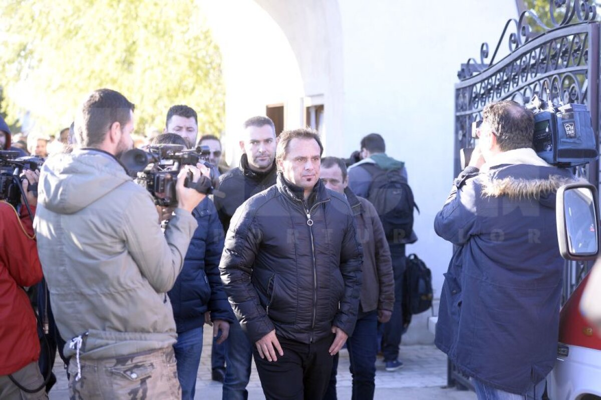 GALERIE FOTO Ultimul omagiu pentru Daniel Prodan » Fostul fotbalist a fost înmormântat azi