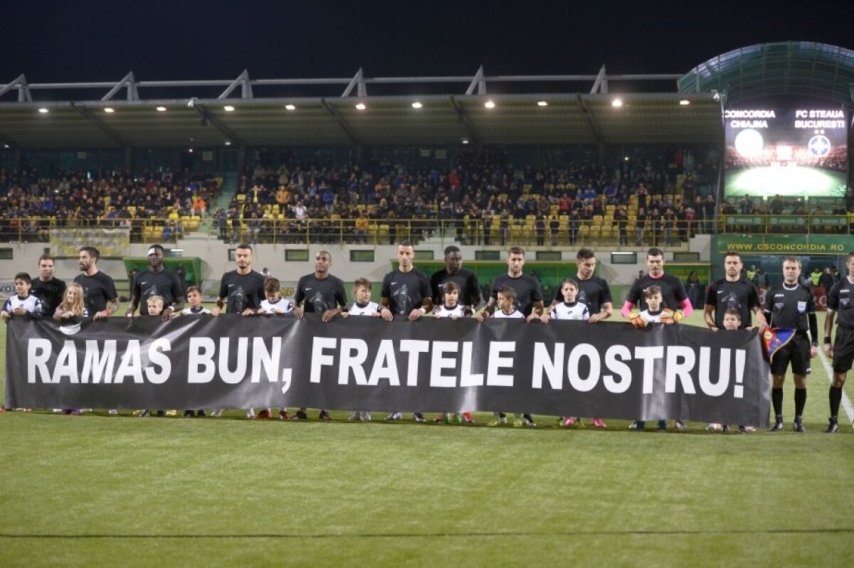 VIDEO+FOTO Steliștii i-au adus un ultim omagiu lui Prodan, pe teren și în tribune la Chiajna. Tricouri speciale: ”Rămas bun, fratele nostru!”