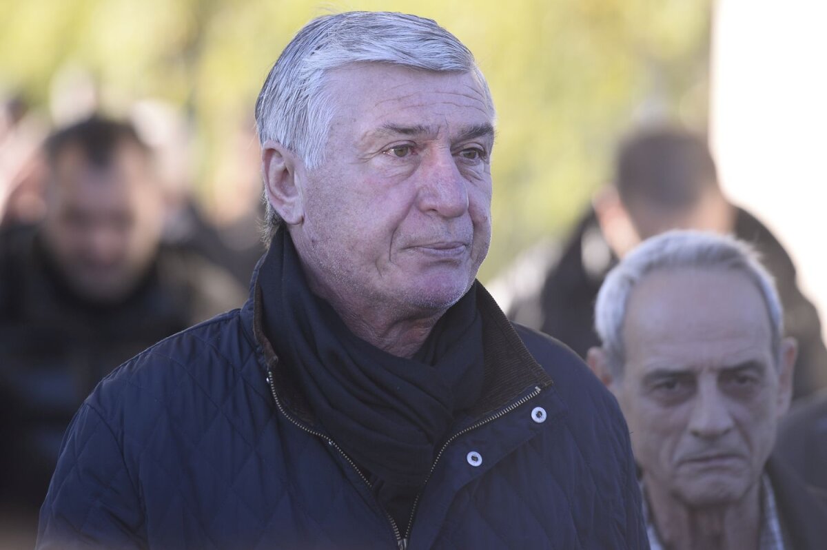 FOTO Ultimul salut pentru Didi » Prodan a fost condus pe ultimul drum: 500 de oameni i-au fost alături