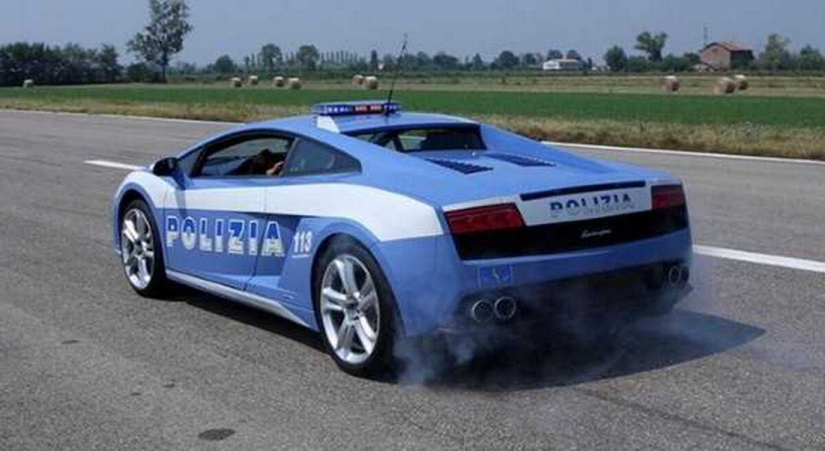 GALERIE FOTO » Cele mai frumoase şi rapide maşini de poliţie din lume